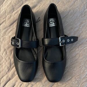 NWOB DV by Dolce Vita Black Buckle Flats